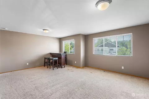 Living - 809 Williams St NW, Orting, WA 98360 photo 5 of 5