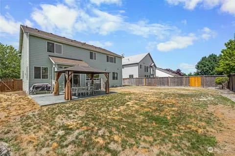 Exterior - 809 Williams St NW, Orting, WA 98360 photo 5 of 7