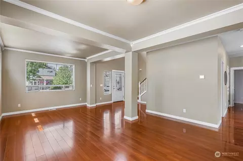 Living - 809 Williams St NW, Orting, WA 98360 photo 2 of 5