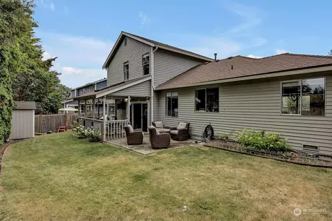 Exterior - 23821 2nd Ave W, Bothell, WA 98021 photo 4 of 7