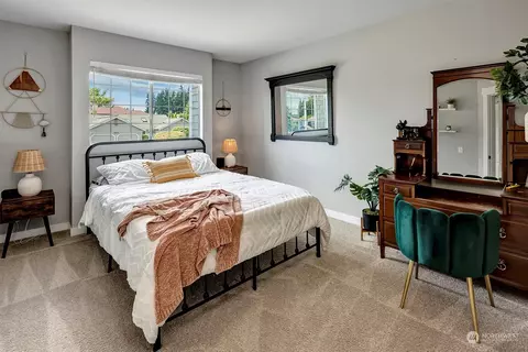 Bedroom - 23821 2nd Ave W, Bothell, WA 98021 photo 3 of 4