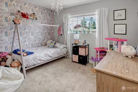 Bedroom - 23821 2nd Ave W, Bothell, WA 98021 photo 4 of 4
