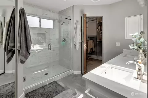 Bath - 23821 2nd Ave W, Bothell, WA 98021 photo 1 of 4