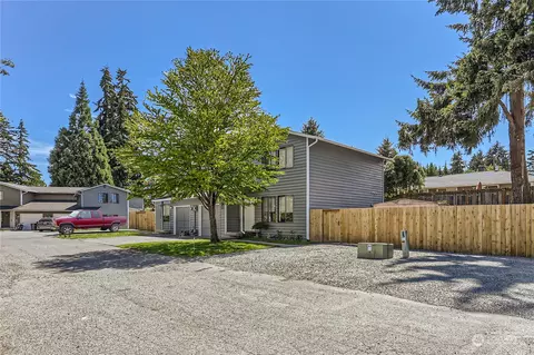 Exterior - 10509 Holly Dr, Everett, WA 98204 photo 2 of 10