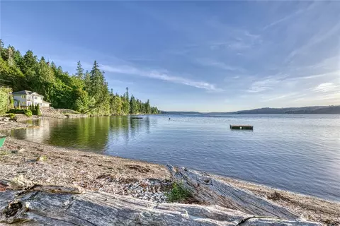 19251 E State Route 106, Belfair, WA 98528