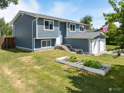 21317 Plaza Dr, Sedro Woolley, WA 98284
