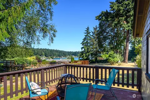 9802 SW 238th St, Vashon, WA 98070