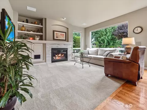 Living - 20209 29th Ave SE, Bothell, WA 98012 photo 5 of 7