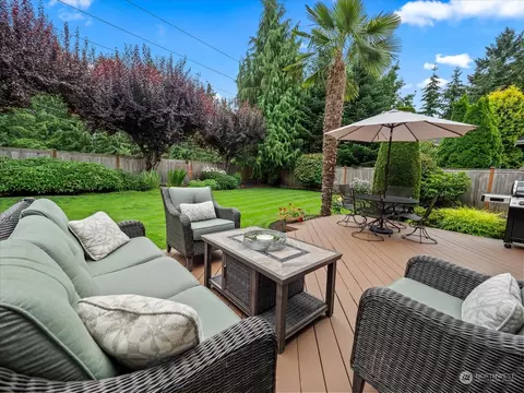 Exterior - 20209 29th Ave SE, Bothell, WA 98012 photo 6 of 7