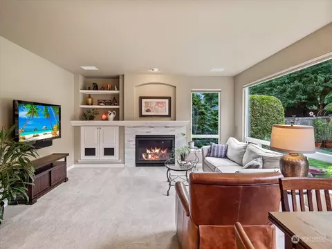 Living - 20209 29th Ave SE, Bothell, WA 98012 photo 3 of 7