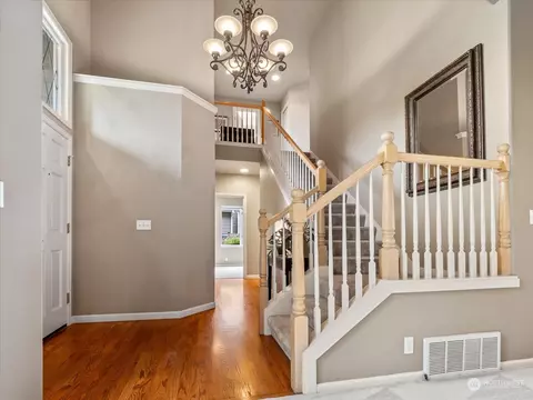 Entry Way - 20209 29th Ave SE, Bothell, WA 98012 photo 3 of 3