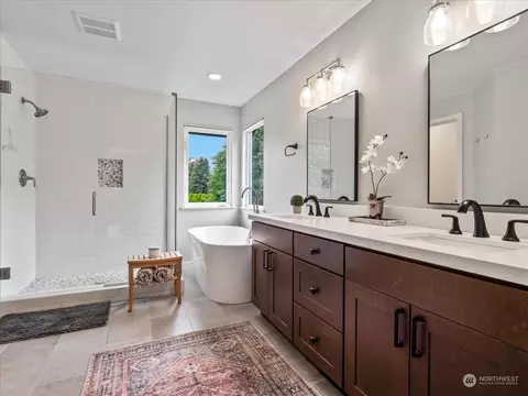 Bath - 20209 29th Ave SE, Bothell, WA 98012 photo 3 of 6