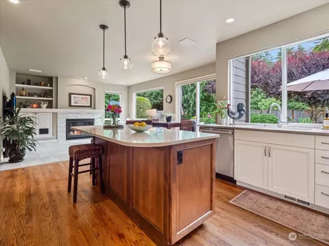Kitchen - 20209 29th Ave SE, Bothell, WA 98012 photo 2 of 4