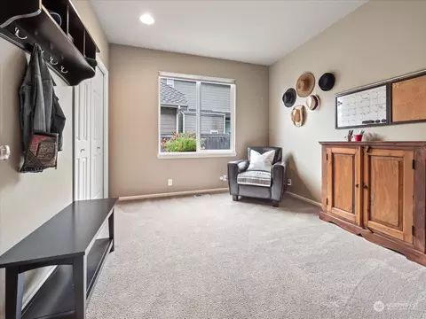 Entry Way - 20209 29th Ave SE, Bothell, WA 98012 photo 2 of 3