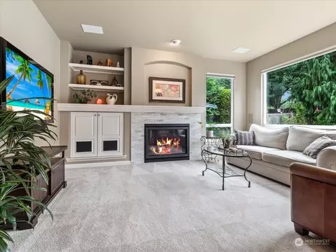 Living - 20209 29th Ave SE, Bothell, WA 98012 photo 4 of 7