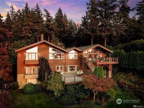 632 Fieldston Rd, Bellingham, WA 98225