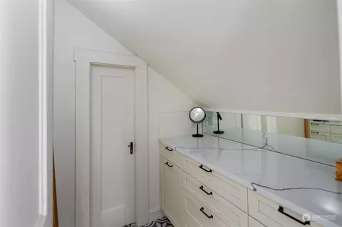 2023 24th Ave E, Seattle, WA 98112 photo 16