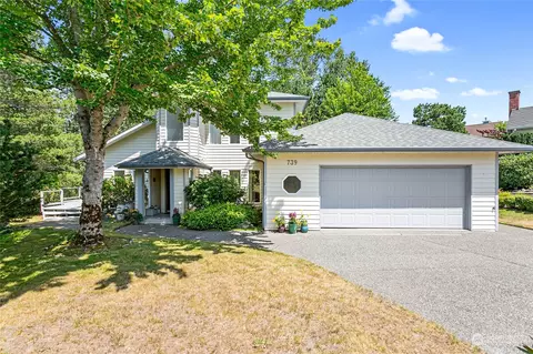 739 Pacificview Ct, Bellingham, WA 98229