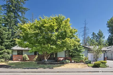 10415 10th Dr SE, Everett, WA 98208