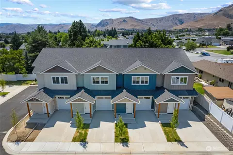 1030 Finch Ln #E1, Wenatchee, WA 98801