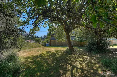 4910 N 24th St, Tacoma, WA 98406