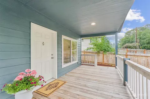 39007 Shoreview Dr NE, Hansville, WA 98340