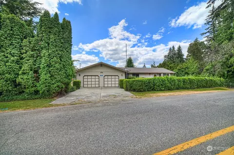171 NW Nichols Ave, Bremerton, WA 98311