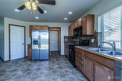 1320 Riddell Ave NE, Orting, WA 98360 photo 11