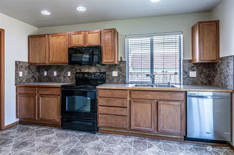 1320 Riddell Ave NE, Orting, WA 98360 photo 12