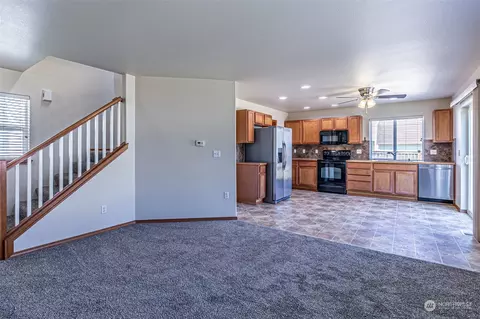 1320 Riddell Ave NE, Orting, WA 98360 photo 9