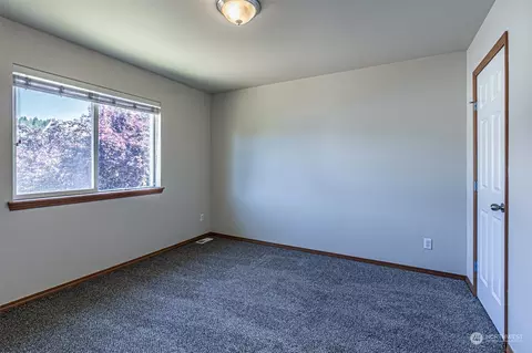 1320 Riddell Ave NE, Orting, WA 98360 photo 15
