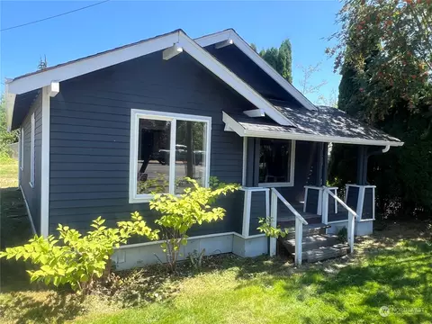 3335 Porter St, Enumclaw, WA 98022