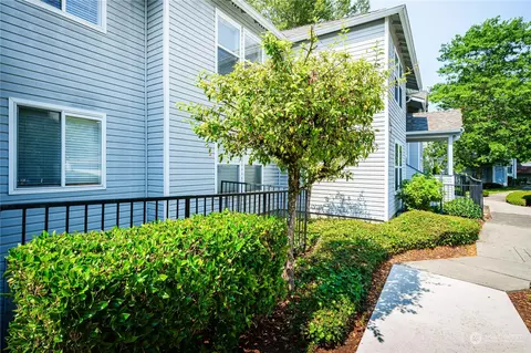 33020 10th Ave SW #D302, Federal Way, WA 98023