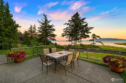 1481 Island View Dr, Bellingham, WA 98225