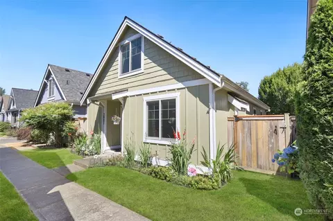 2807 9th St SE, Puyallup, WA 98374