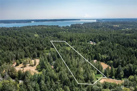 2815 Jackson Lake Rd NW, Lakebay, WA 98349