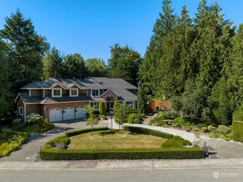 24142 SE 16th Pl, Sammamish, WA 98075