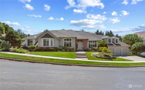 2071 Broadcrest Ct, Wenatchee, WA 98801