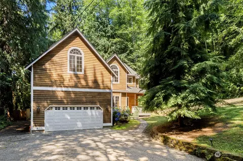 20281 Indianola Rd NE, Indianola, WA 98342