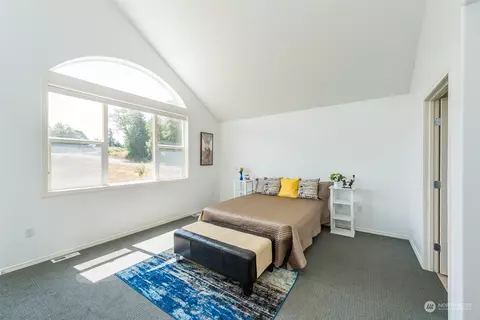 Bedroom - 322 Ridge View Dr, Sequim, WA 98382 photo 1 of 7