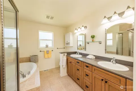 Bath - 322 Ridge View Dr, Sequim, WA 98382 photo 1 of 4