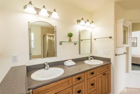 Bath - 322 Ridge View Dr, Sequim, WA 98382 photo 3 of 4