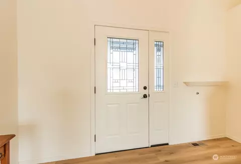 Entry Way - 322 Ridge View Dr, Sequim, WA 98382 photo 2 of 4