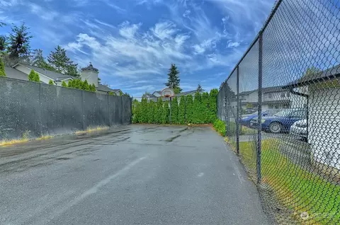 Exterior - 12404 E Gibson Rd #C104, Everett, WA 98204 photo 9 of 9