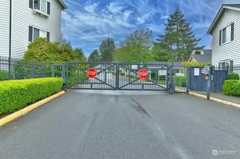 View/Area - 12404 E Gibson Rd #C104, Everett, WA 98204 photo 3 of 3