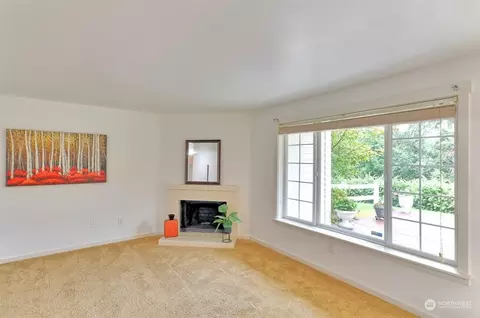Living - 12404 E Gibson Rd #C104, Everett, WA 98204 photo 4 of 4
