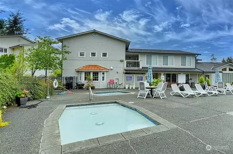 Exterior - 12404 E Gibson Rd #C104, Everett, WA 98204 photo 8 of 9