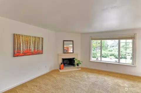 Living - 12404 E Gibson Rd #C104, Everett, WA 98204 photo 1 of 4