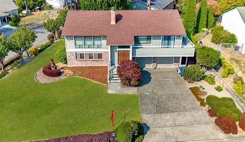 4416 Hampton Ct, Kent, WA 98032