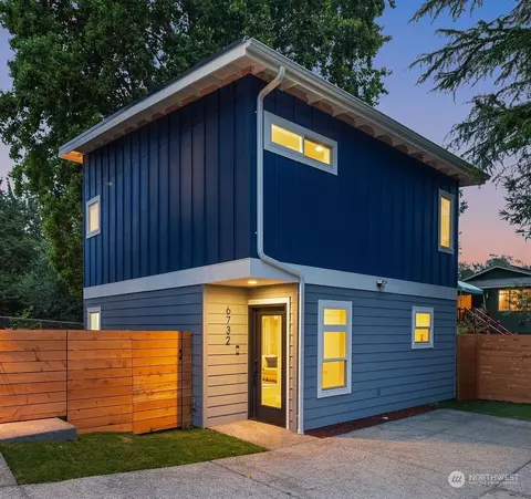 6732 18th Ave SW, Seattle, WA 98106